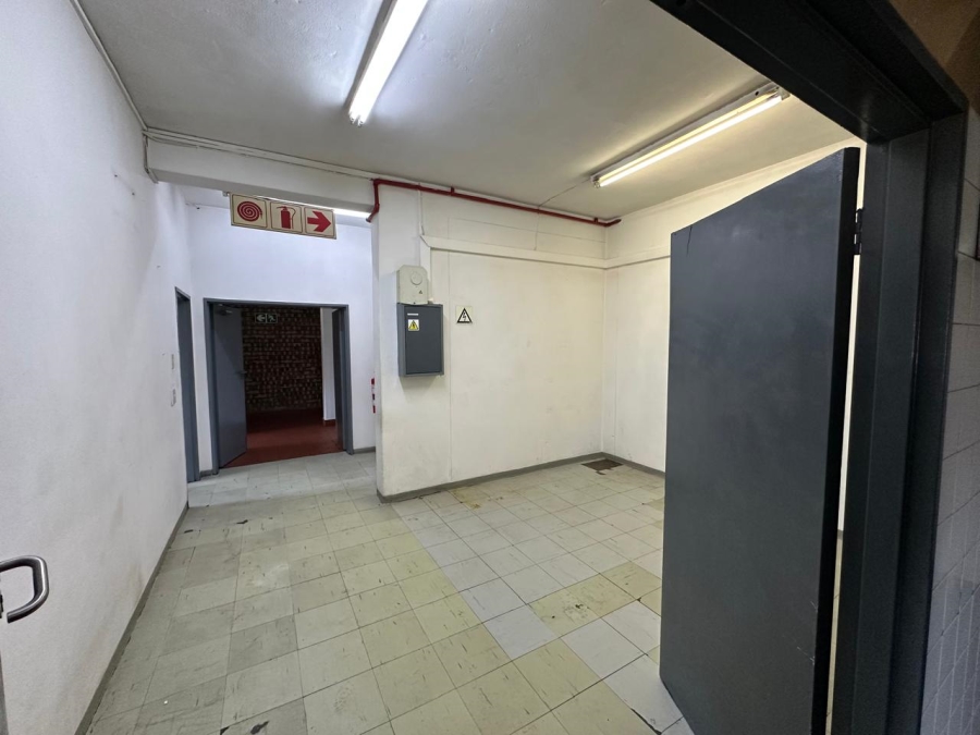 To Let commercial Property for Rent in Randjespark Gauteng