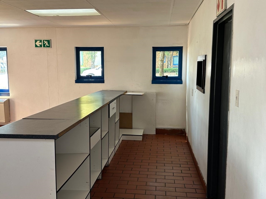 To Let commercial Property for Rent in Randjespark Gauteng