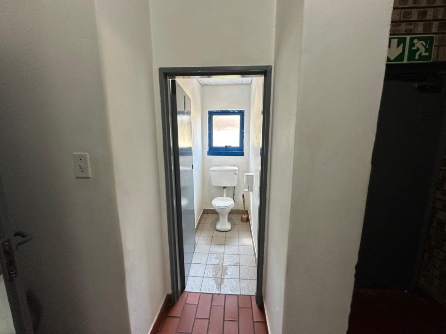 To Let commercial Property for Rent in Randjespark Gauteng