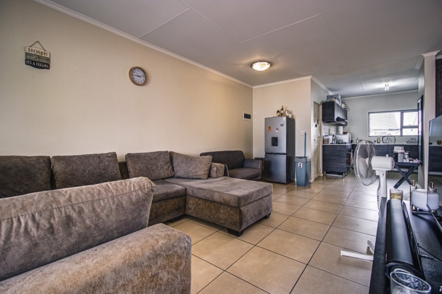 2 Bedroom Property for Sale in Greenstone Crest Gauteng