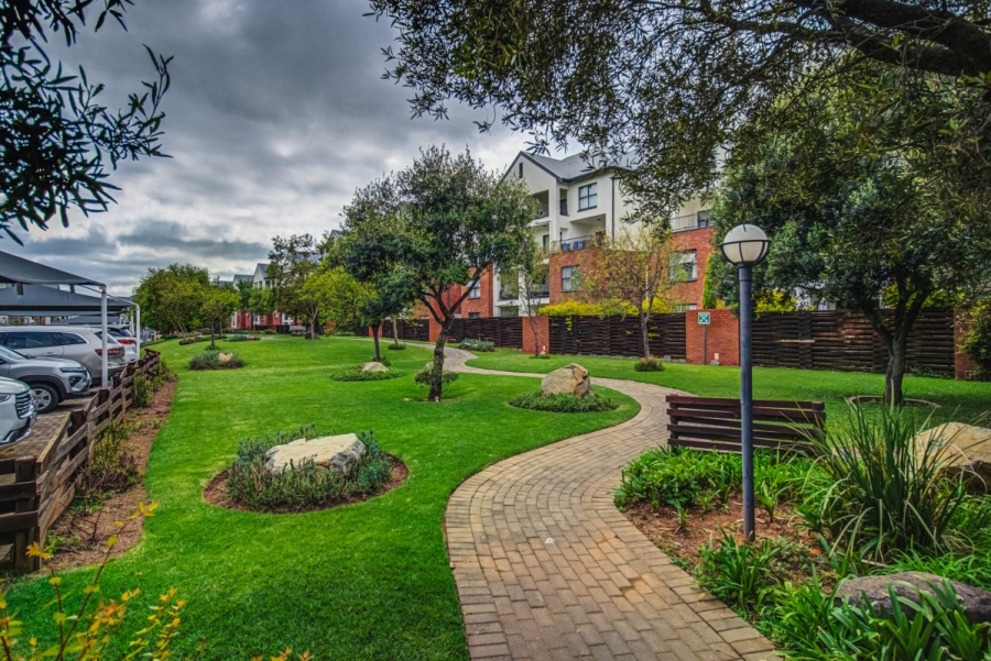 2 Bedroom Property for Sale in Greenstone Crest Gauteng