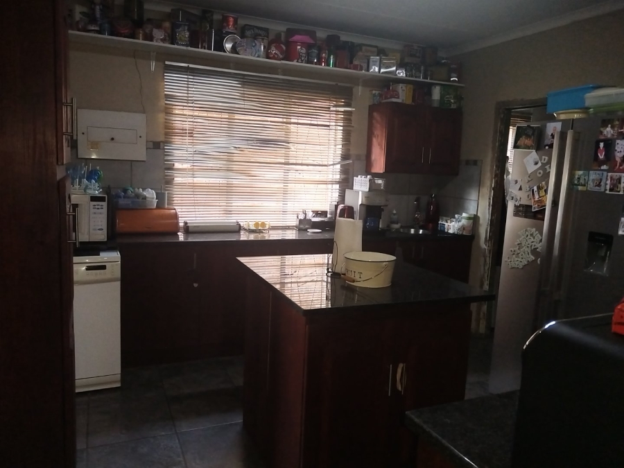 3 Bedroom Property for Sale in Gezina Gauteng