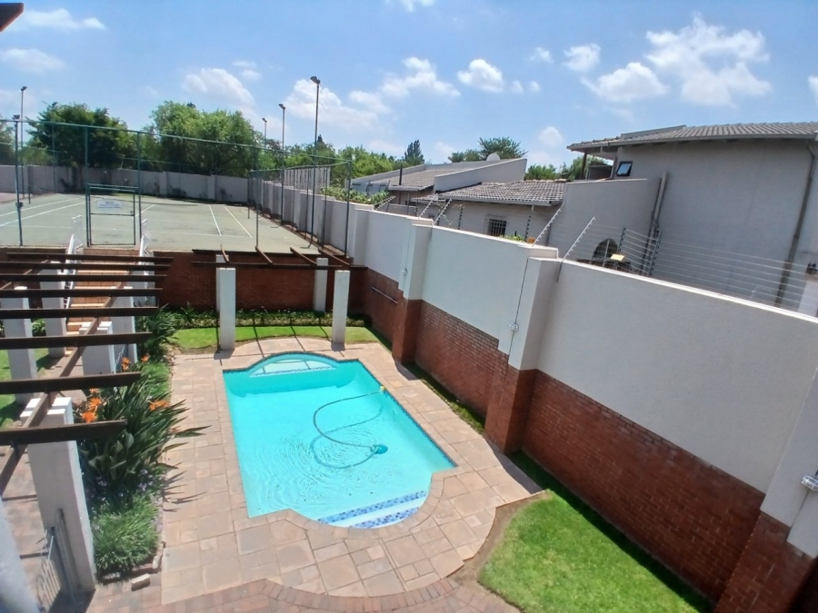 2 Bedroom Property for Sale in Sunninghill Gauteng