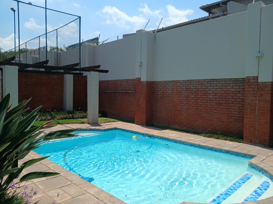 2 Bedroom Property for Sale in Sunninghill Gauteng