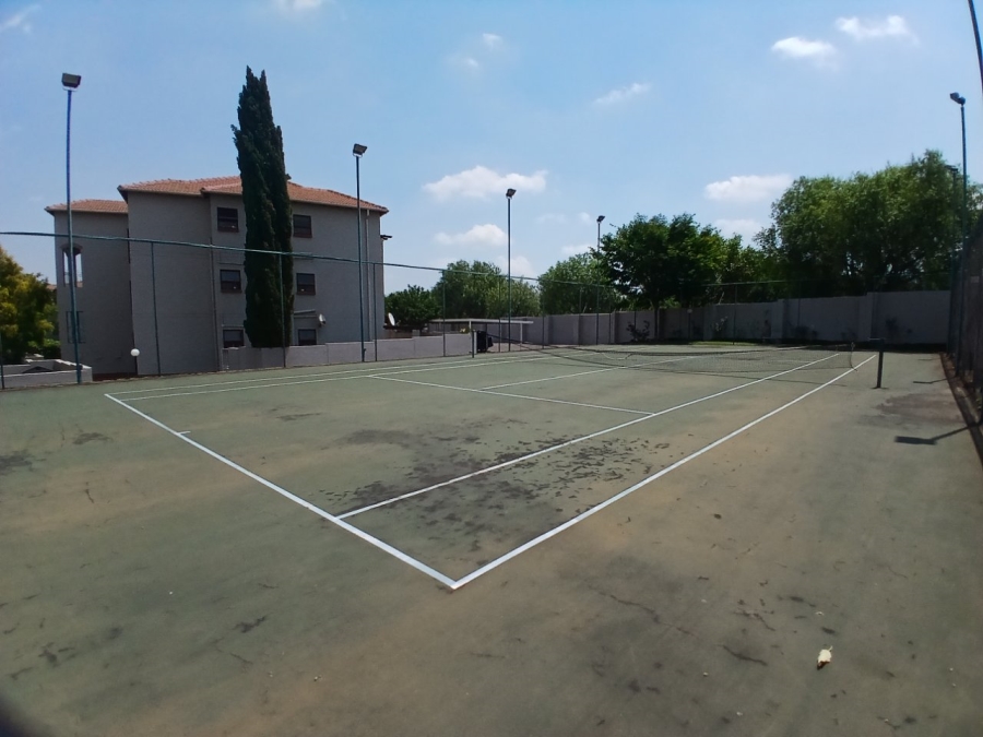 2 Bedroom Property for Sale in Sunninghill Gauteng