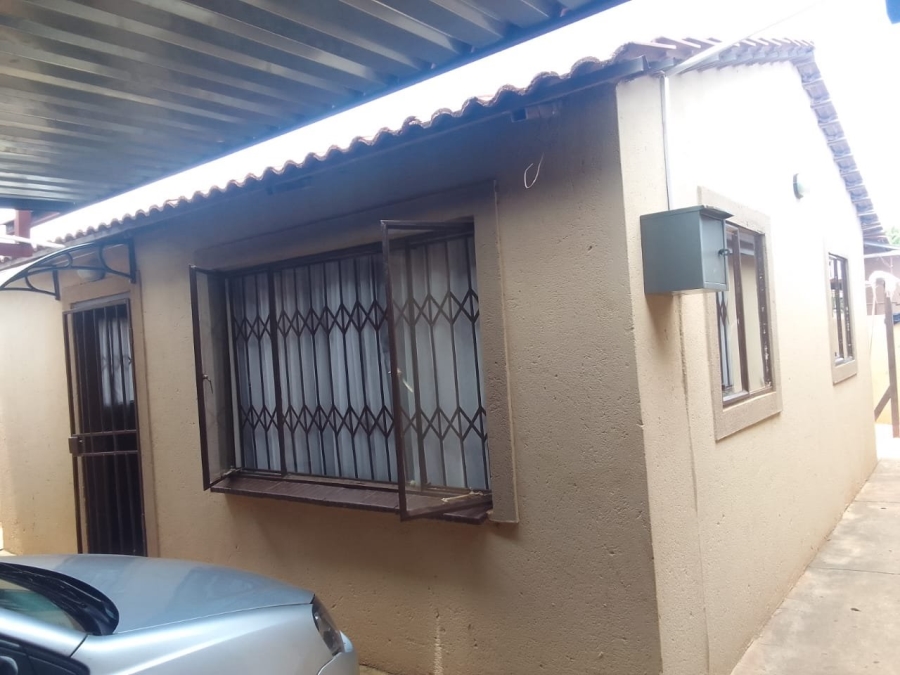 12 Bedroom Property for Sale in Soshanguve XX Gauteng