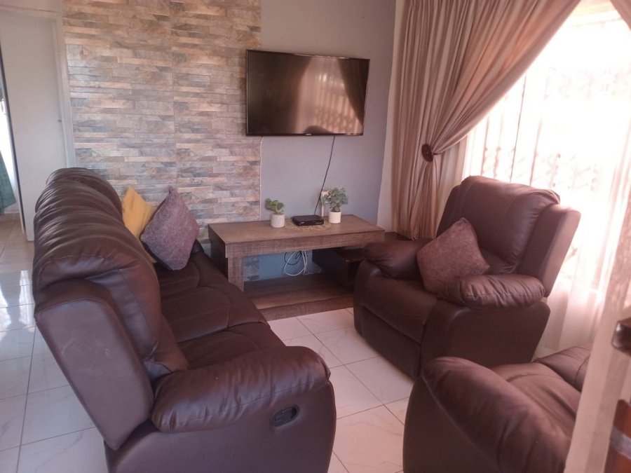 2 Bedroom Property for Sale in Soshanguve VV Gauteng