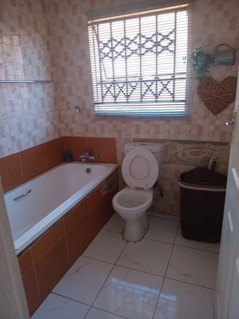 2 Bedroom Property for Sale in Soshanguve VV Gauteng