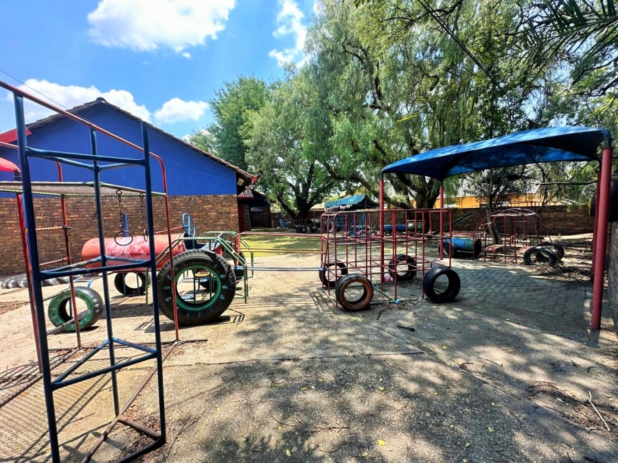  Bedroom Property for Sale in The Reeds Gauteng