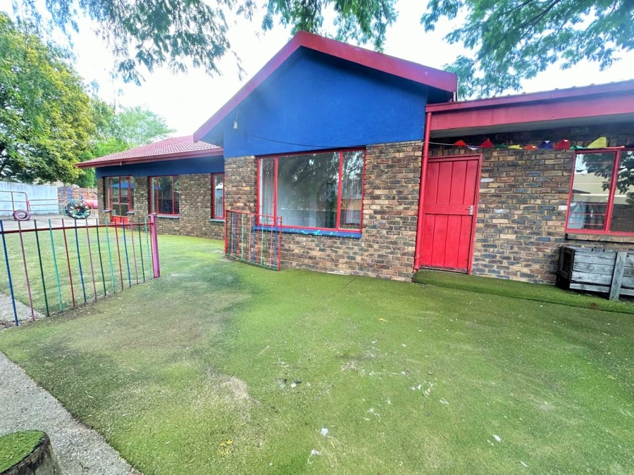  Bedroom Property for Sale in The Reeds Gauteng