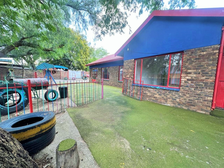  Bedroom Property for Sale in The Reeds Gauteng