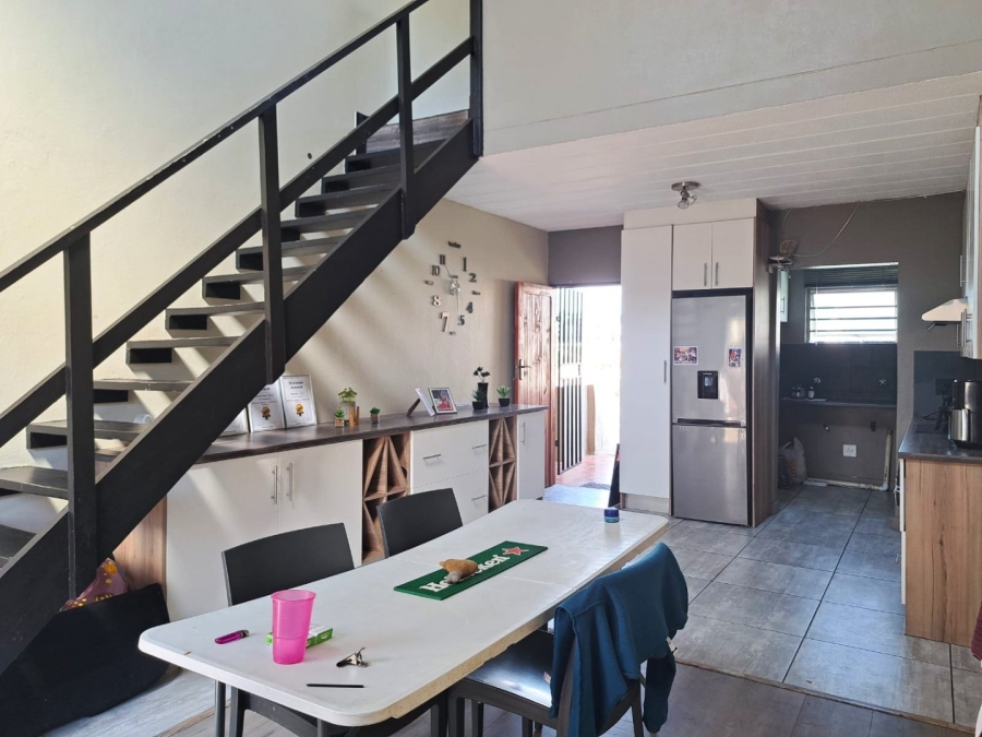 To Let 2 Bedroom Property for Rent in North Riding Gauteng