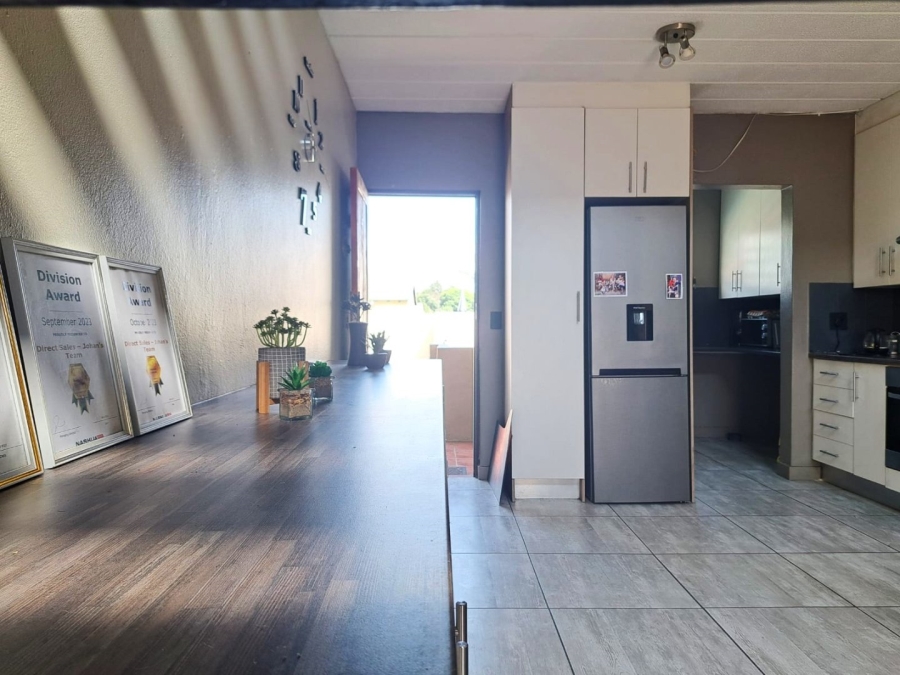 To Let 2 Bedroom Property for Rent in North Riding Gauteng