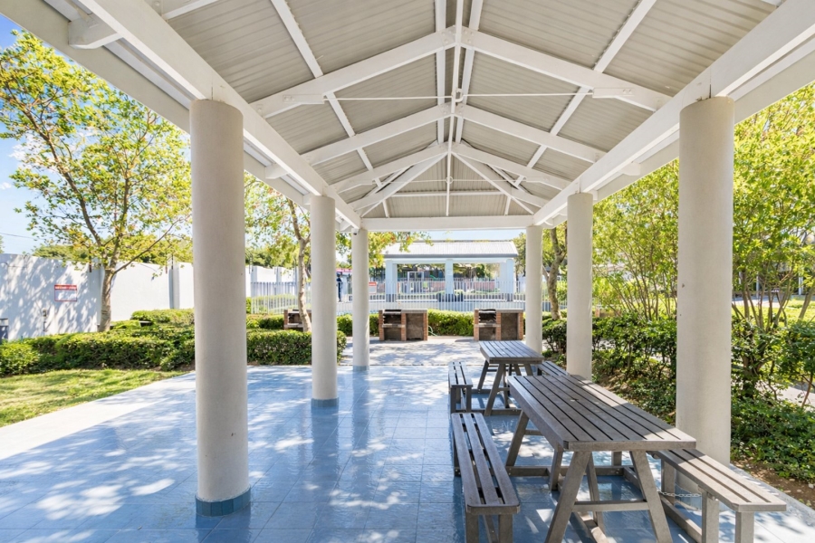 1 Bedroom Property for Sale in Fourways Gauteng