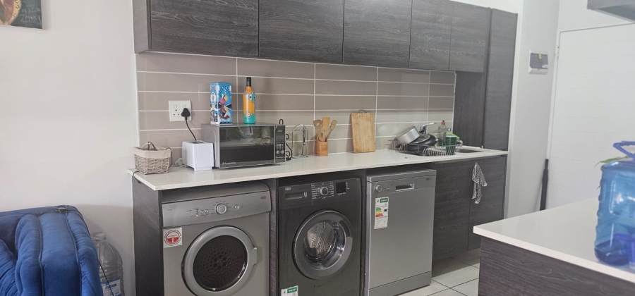 1 Bedroom Property for Sale in Olivedale Gauteng