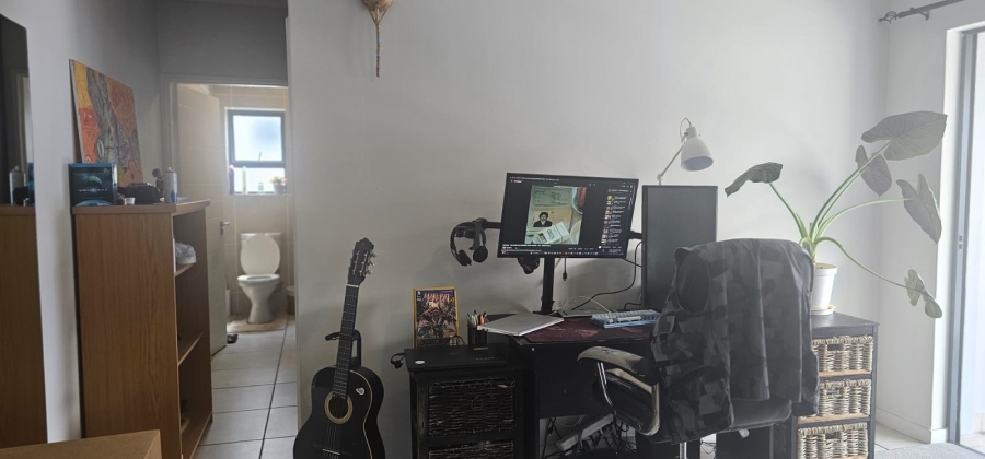 1 Bedroom Property for Sale in Olivedale Gauteng