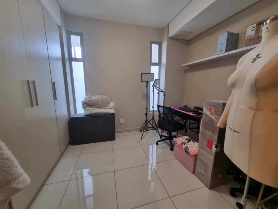 2 Bedroom Property for Sale in Rosebank Gauteng