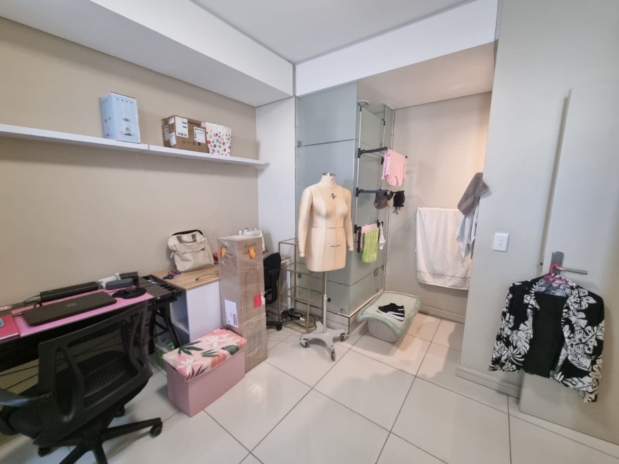 2 Bedroom Property for Sale in Rosebank Gauteng