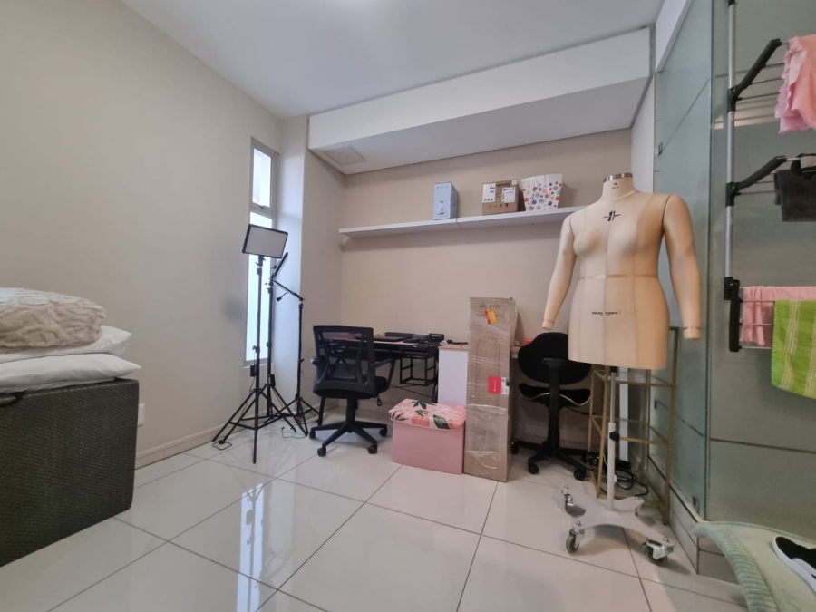 2 Bedroom Property for Sale in Rosebank Gauteng