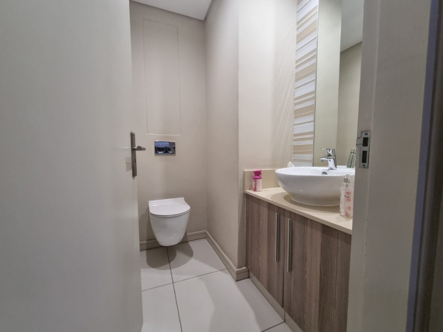  Bedroom Property for Sale in Rosebank Gauteng