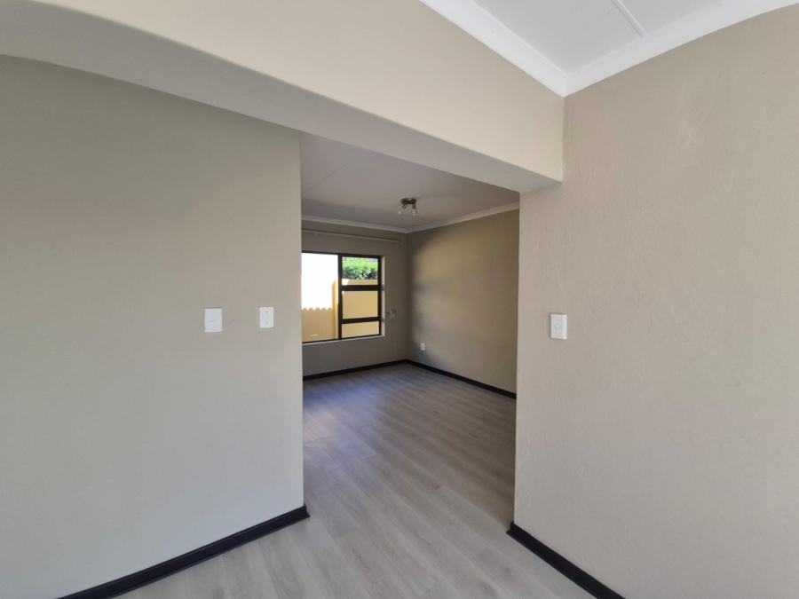 To Let 2 Bedroom Property for Rent in Greengate Gauteng