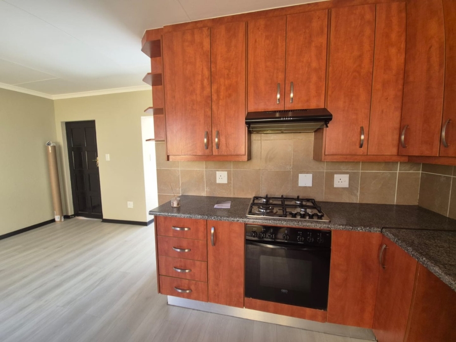 To Let 2 Bedroom Property for Rent in Greengate Gauteng