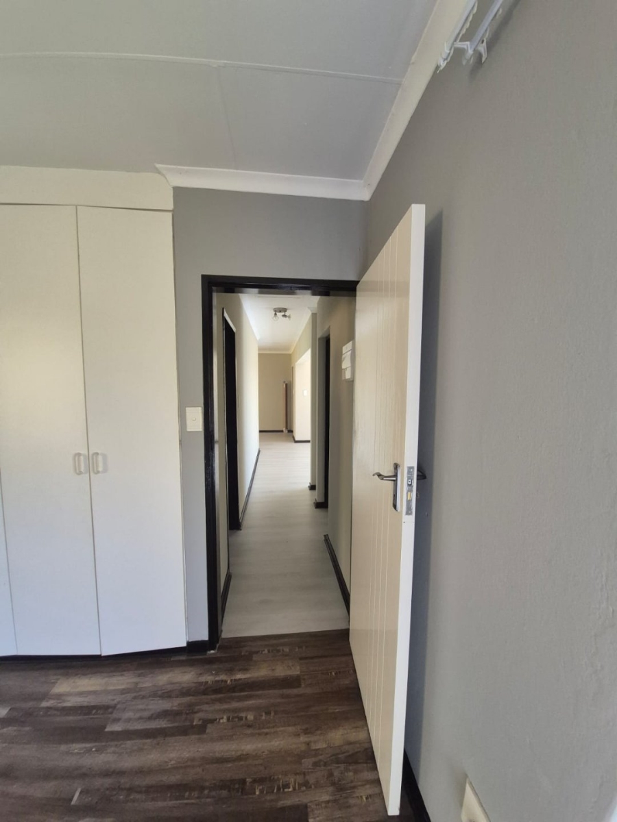 To Let 2 Bedroom Property for Rent in Greengate Gauteng