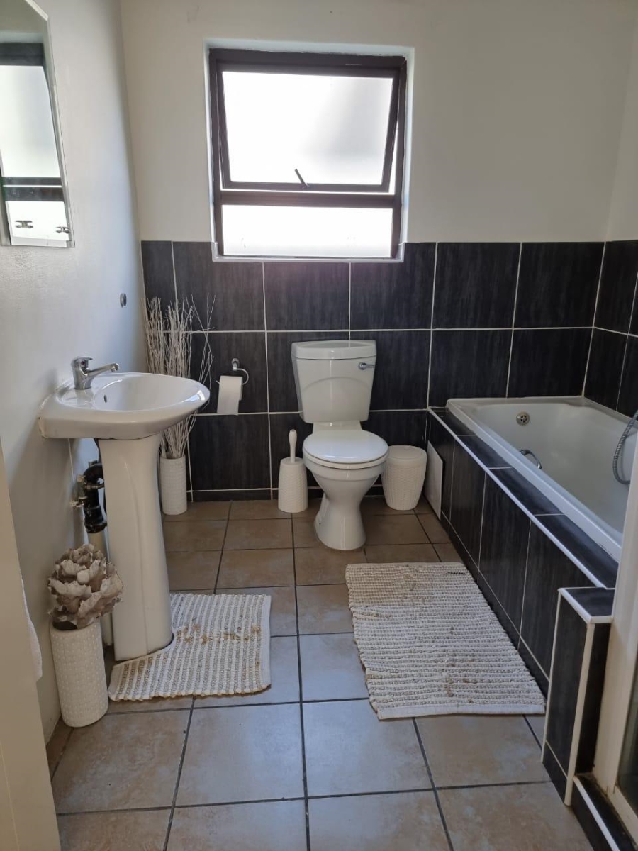 To Let 2 Bedroom Property for Rent in Greengate Gauteng