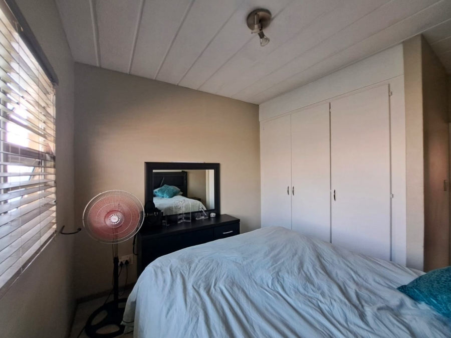 2 Bedroom Property for Sale in North Riding Gauteng