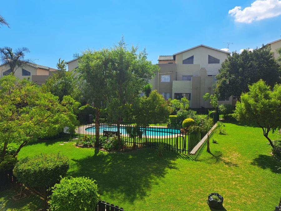 2 Bedroom Property for Sale in North Riding Gauteng