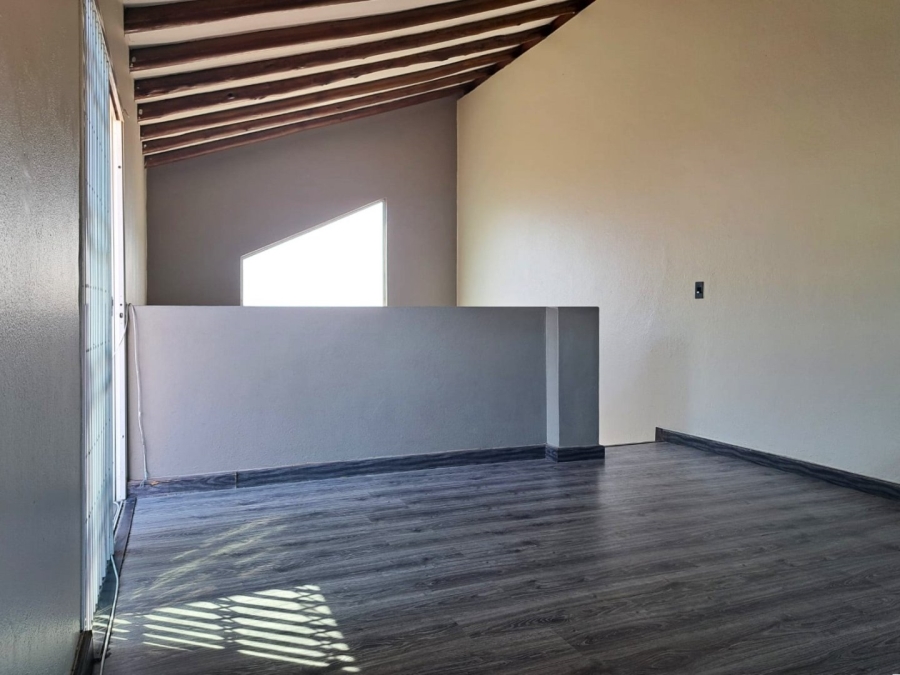 2 Bedroom Property for Sale in North Riding Gauteng