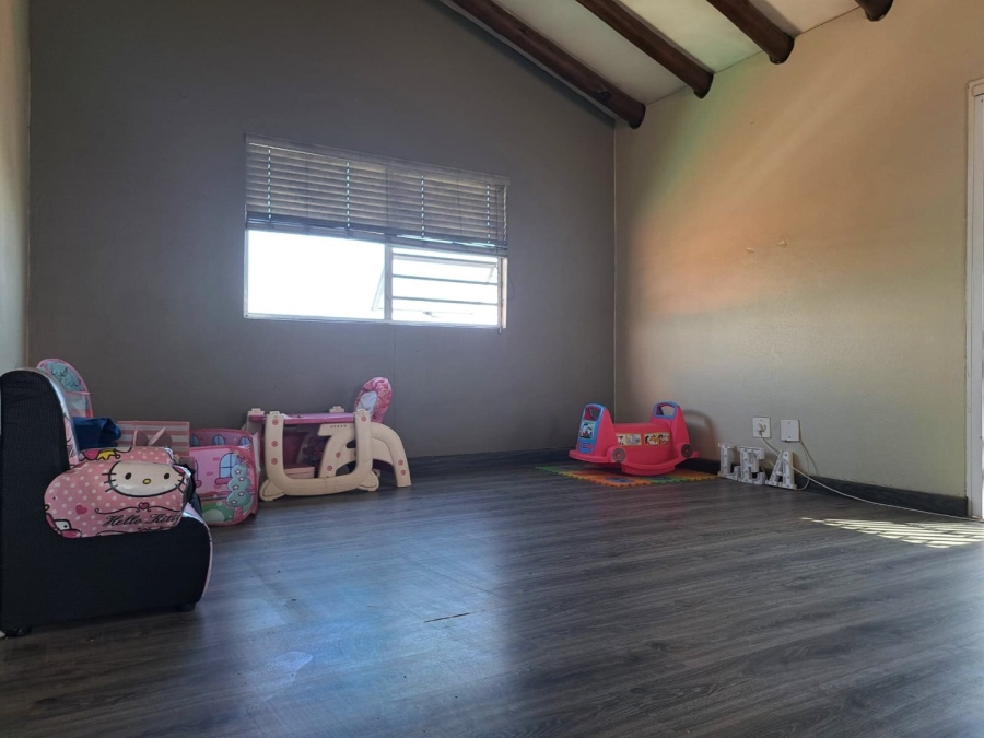 2 Bedroom Property for Sale in North Riding Gauteng