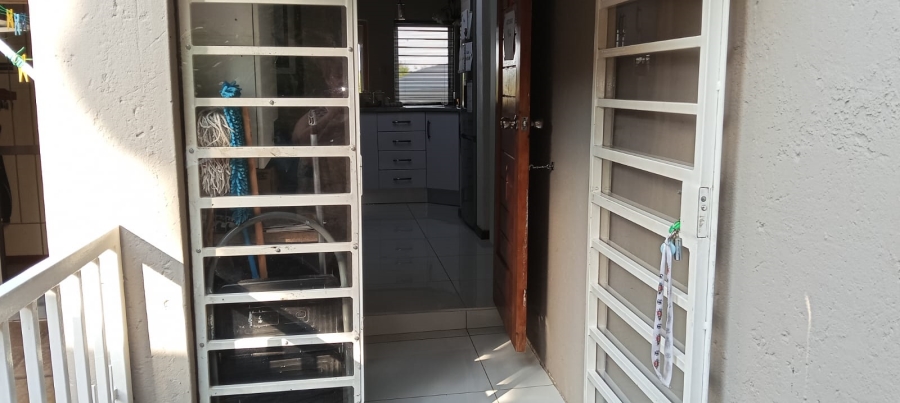2 Bedroom Property for Sale in Rangeview Gauteng