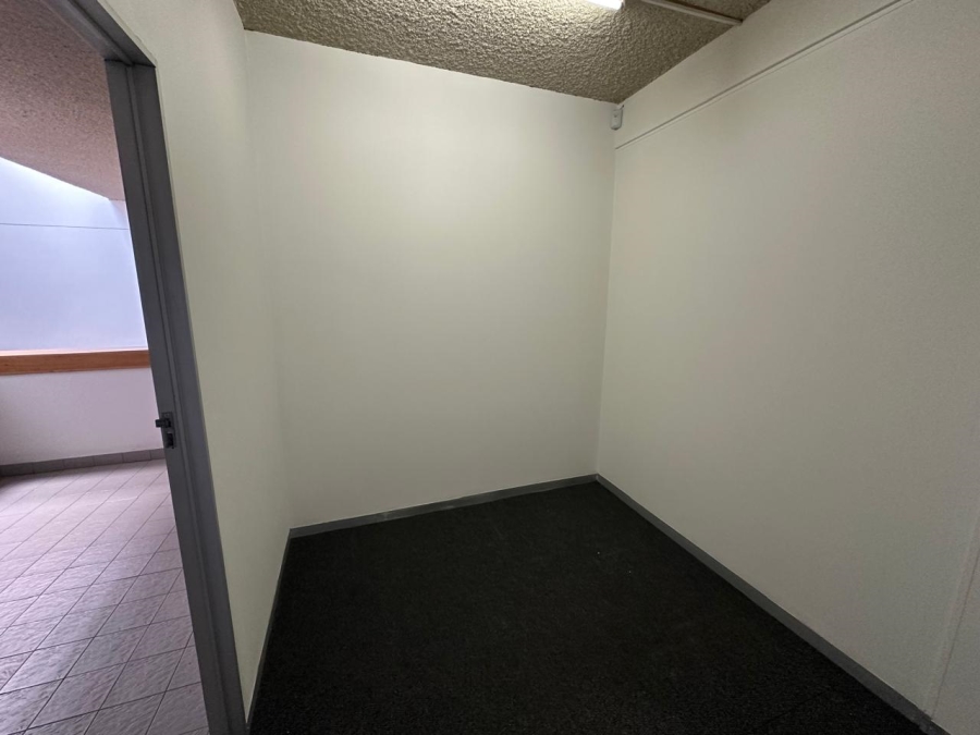 To Let commercial Property for Rent in Randjespark Gauteng