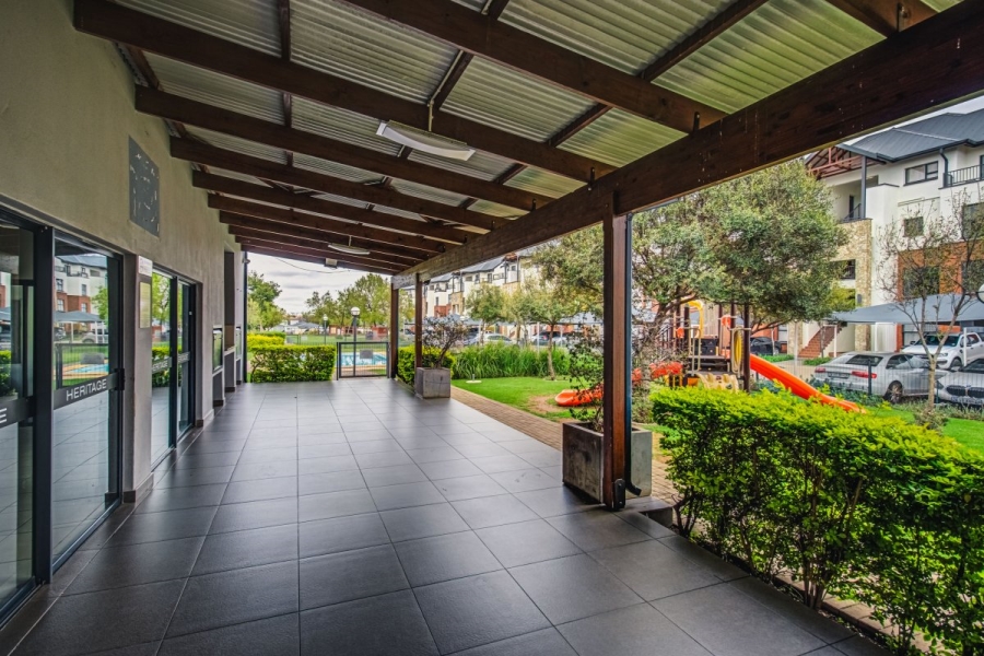 2 Bedroom Property for Sale in Greenstone Crest Gauteng