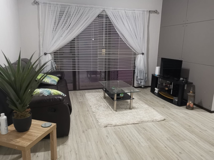 2 Bedroom Property for Sale in Broadacres Gauteng