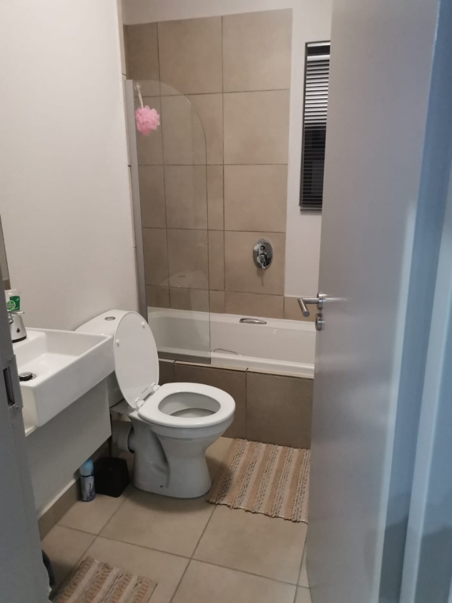 2 Bedroom Property for Sale in Broadacres Gauteng