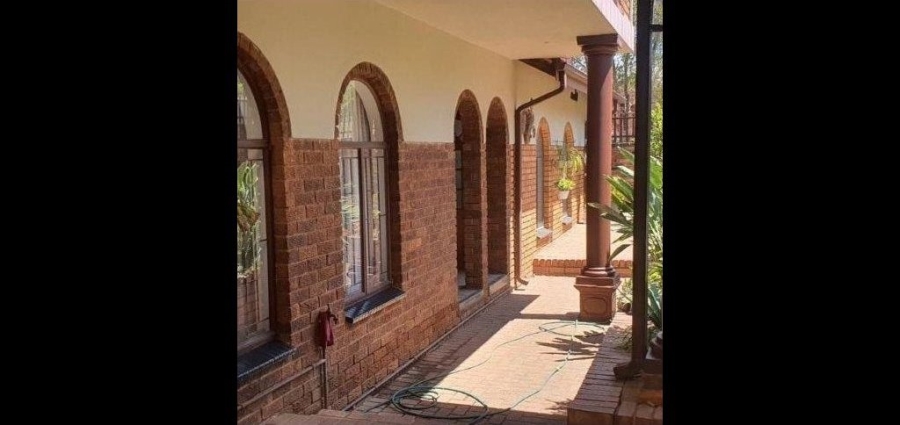 4 Bedroom Property for Sale in Mountain View Gauteng
