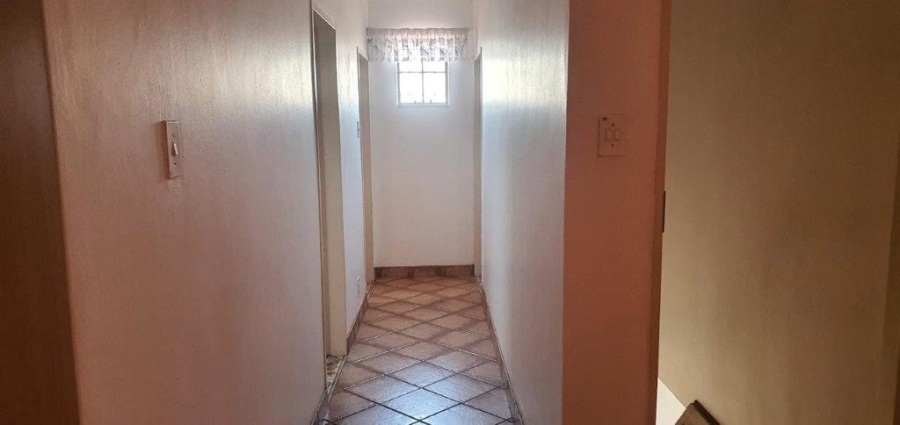 4 Bedroom Property for Sale in Mountain View Gauteng
