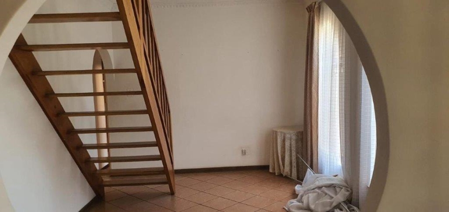 4 Bedroom Property for Sale in Mountain View Gauteng