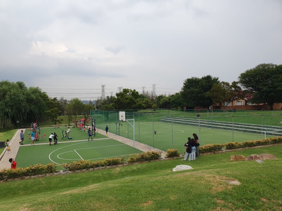 To Let 2 Bedroom Property for Rent in Greenstone Hill Gauteng