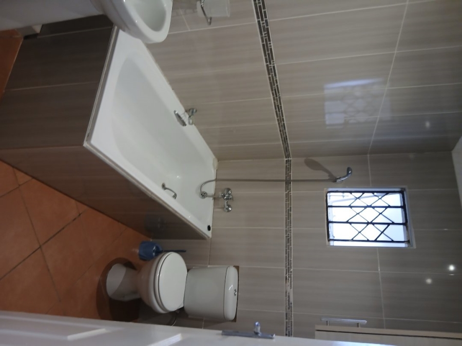 To Let 3 Bedroom Property for Rent in Rosslyn Gauteng