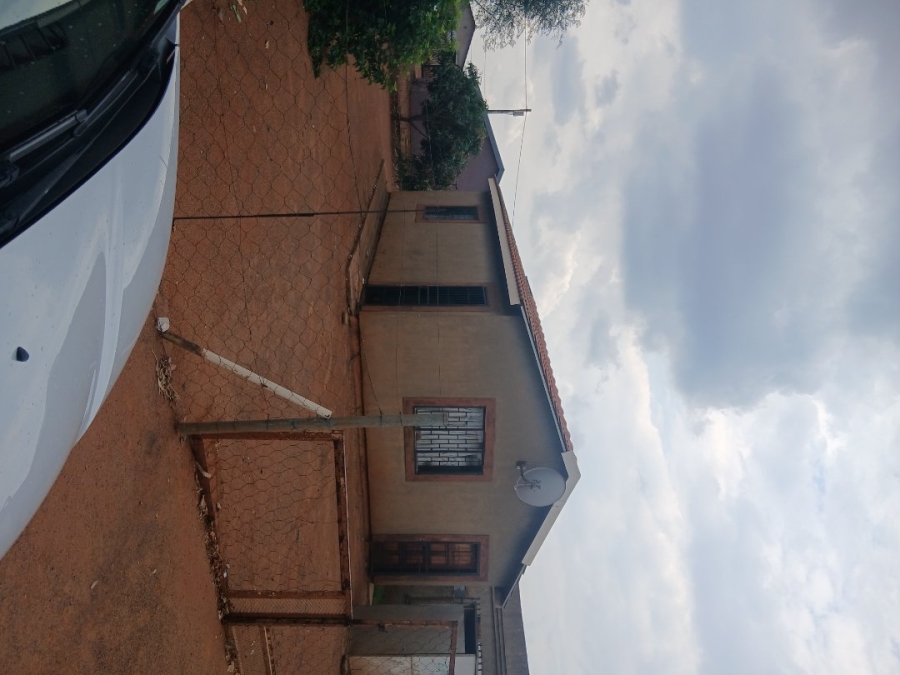 2 Bedroom Property for Sale in Soshanguve South Gauteng