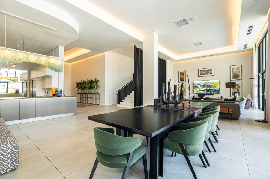 6 Bedroom Property for Sale in Waterfall Gauteng