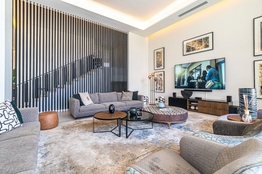 6 Bedroom Property for Sale in Waterfall Gauteng