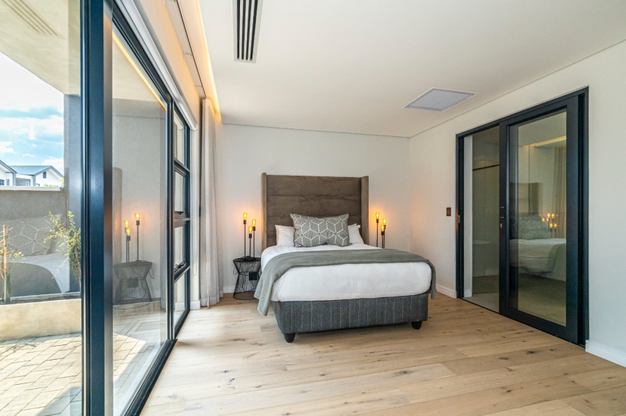 6 Bedroom Property for Sale in Waterfall Gauteng