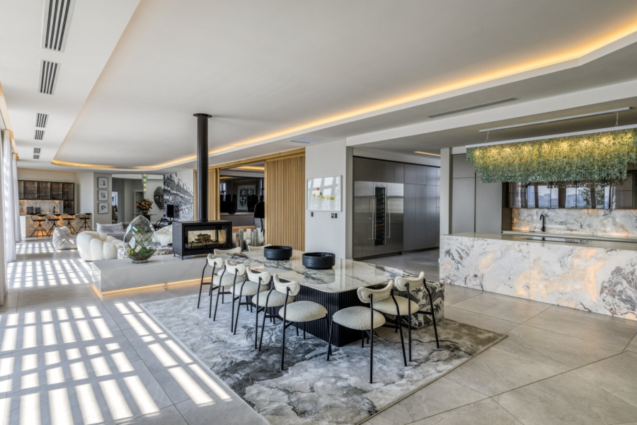 6 Bedroom Property for Sale in Waterfall Gauteng