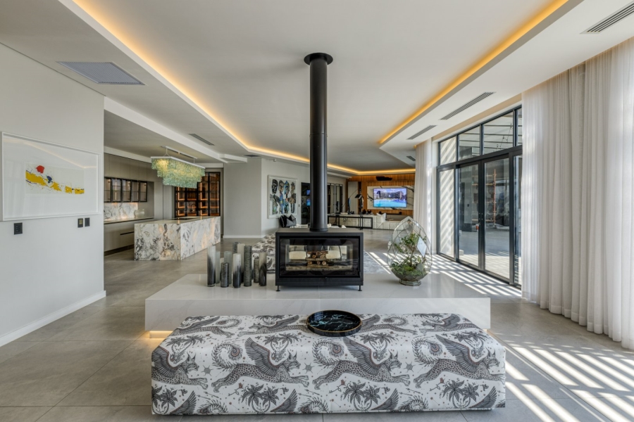 6 Bedroom Property for Sale in Waterfall Gauteng