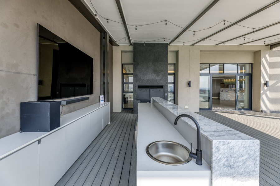 6 Bedroom Property for Sale in Waterfall Gauteng