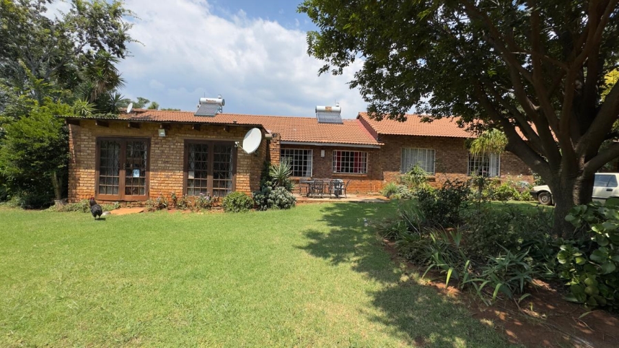 To Let commercial Property for Rent in Grootfontein Country Estate Gauteng